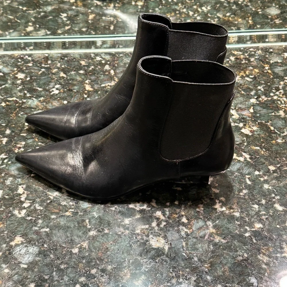 Massimo Dutti Sleek Black Ankle Booties - Picture 4 of 5